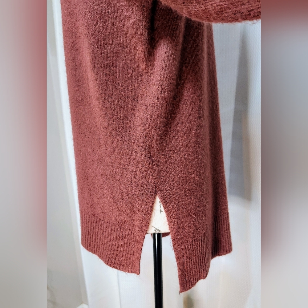 Express sweater - Picture 3 of 9